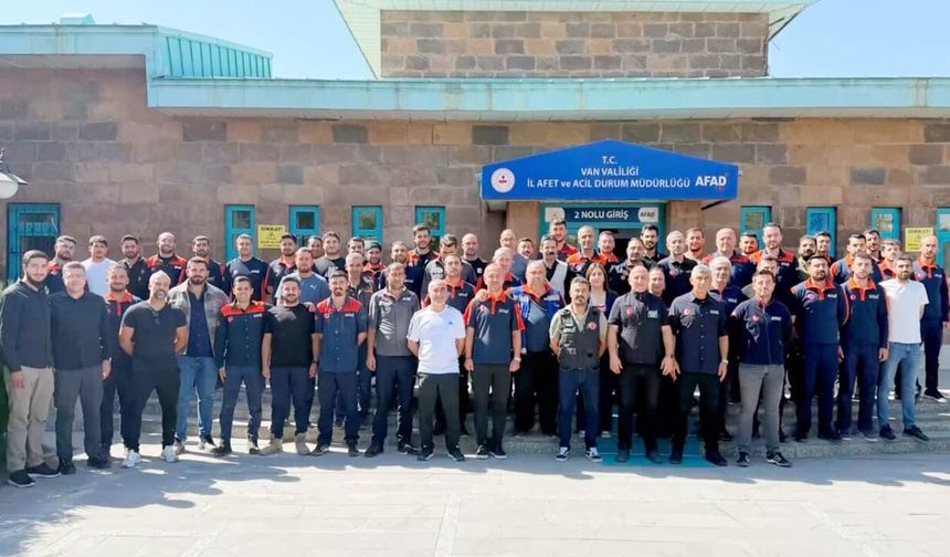 Van AFAD ekiplerinden büyük başarı! Akreditasyon sınavını geçtiler