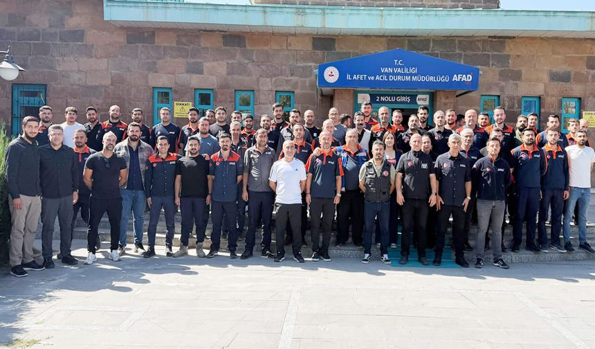Van AFAD’dan 36 saatlik IRNAP sınavını tamamladı