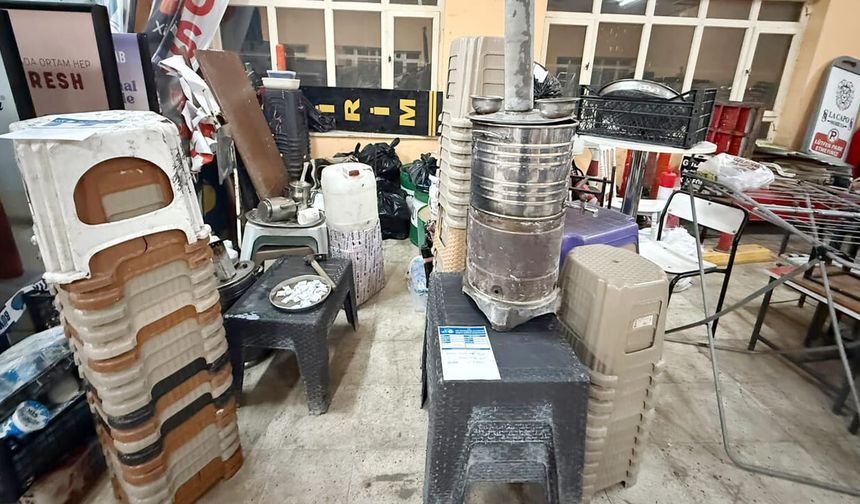 Van’da seyyar satıcılara gece müdahalesi