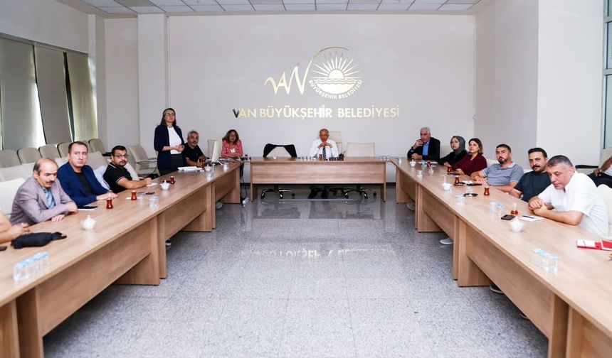 Van’da şube müdürlerine resmi yazışma eğitimi