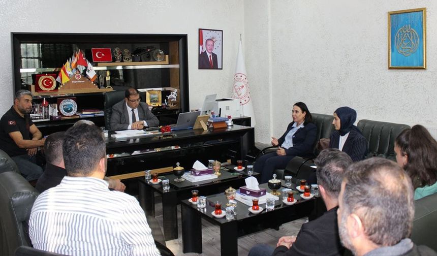 Edremit’te pansiyonlu okulların yemek hizmetleri masaya yatırıldı