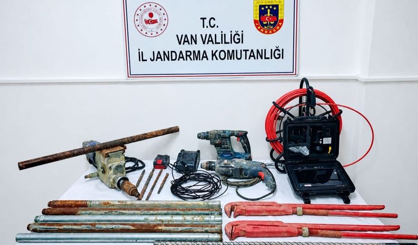 Van’da kaçak kazı yapan 2 şüpheli suçüstü yakalandı