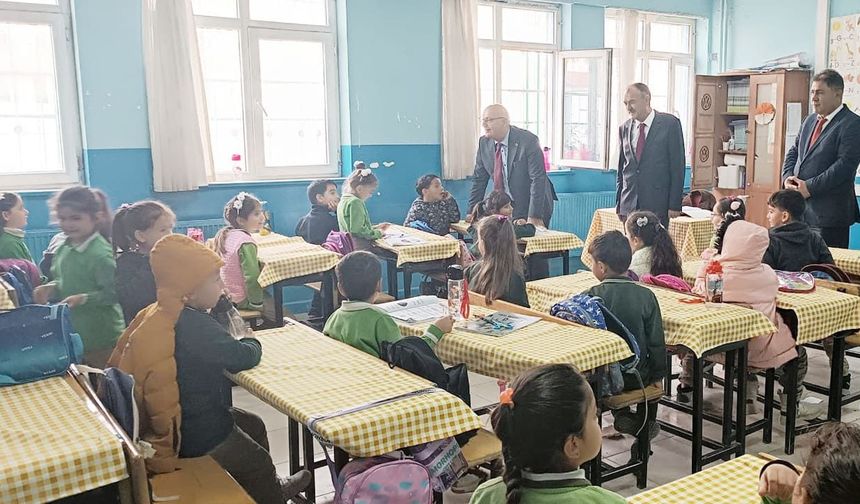 Talim ve Terbiye Kurulu Başkanı Gençoğlu’ndan Van’da okul ziyareti