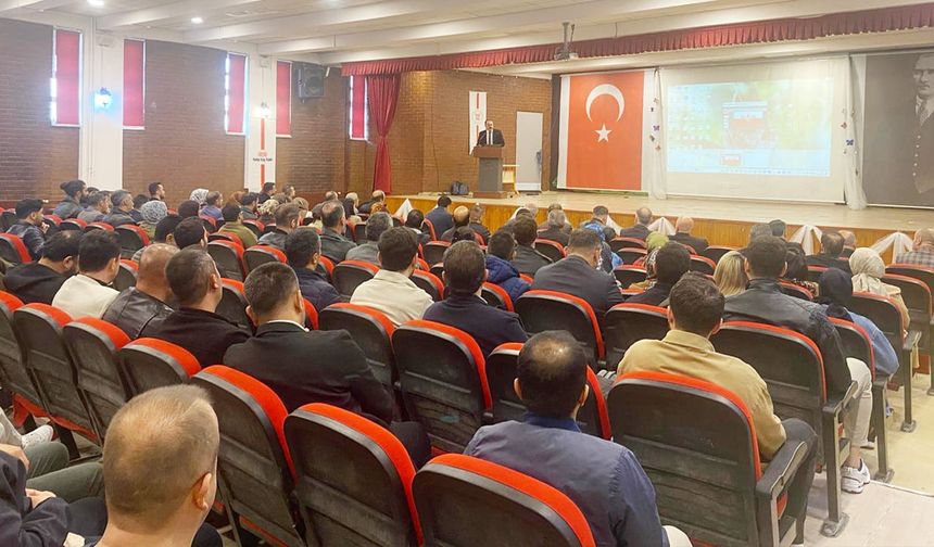 Tuşba’da 2026-2027 eğitim öğretim yılı çalışmaları değerlendirildi