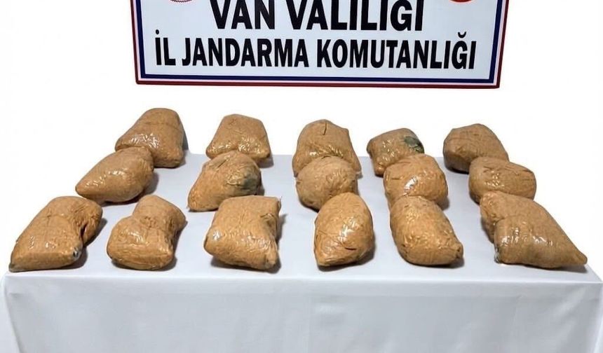 Van Saray ilçesinde 22 kilo 100 gram zehirli madde ele geçirildi