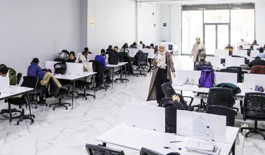 Van’da 487 öğrencinin üniversite hayali gerçek oldu