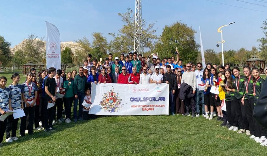 Van’da atletizmde büyük başarı
