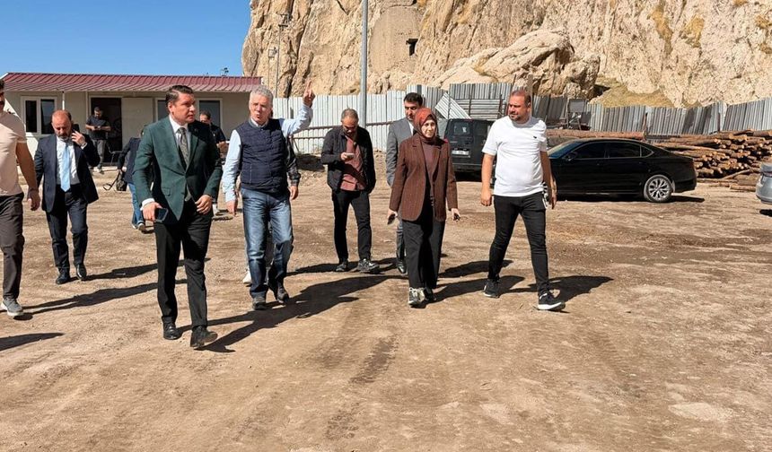 Van’da Tarihi Miri Ambarı’nda restorasyon çalışmaları yerinde incelendi