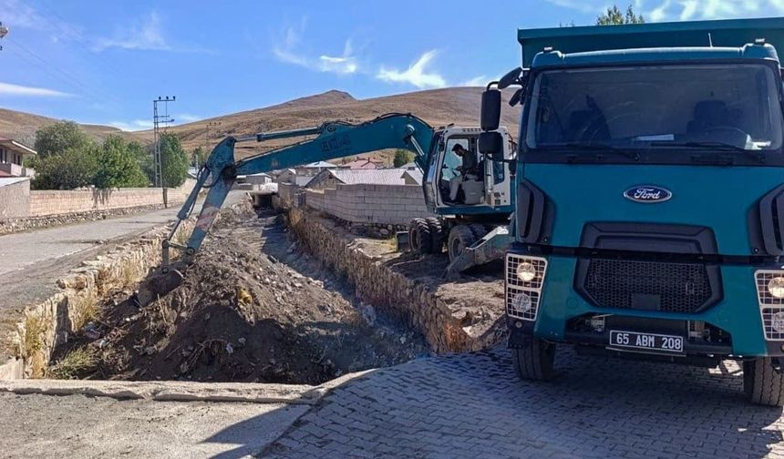 Van’da taşkın riskine karşı çalışmalar sürüyor
