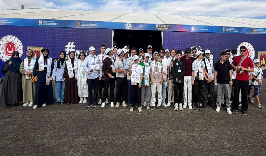 Vanlı öğrenciler Güneydoğu TEKNOFEST’te teknolojiyle buluştu