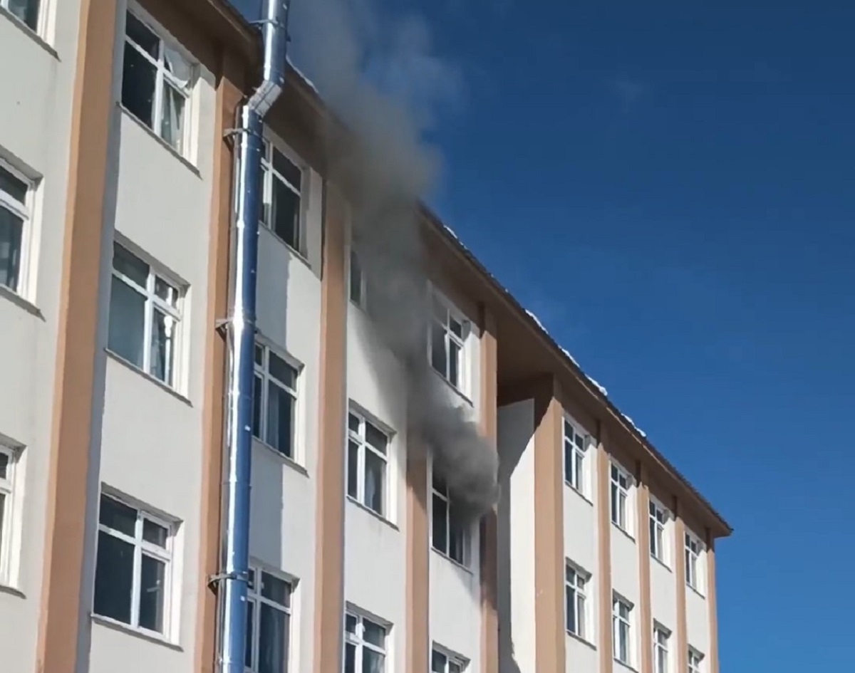 van okul yangın (4)