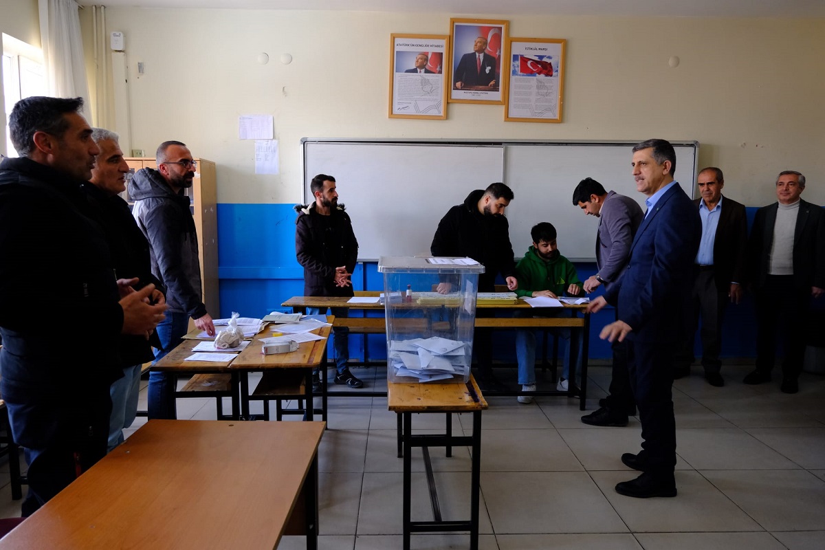 Mehmet Mehdi Oğuz Oy Kullanma Van Seçim (8)