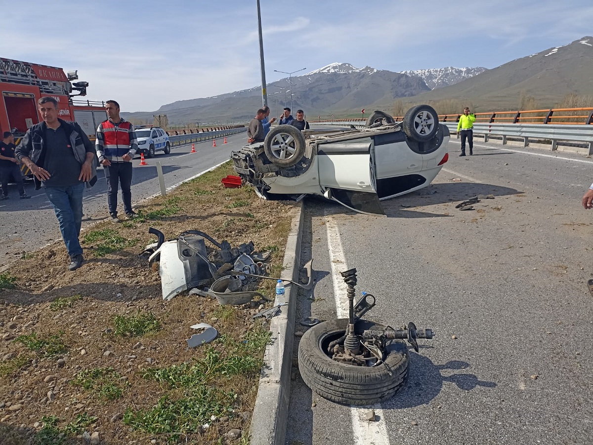 Van Trafik Kazası Takla (1)