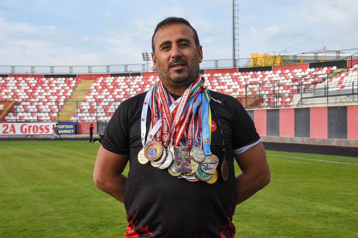 Vanlı Atlet Ersin Tacir (2)