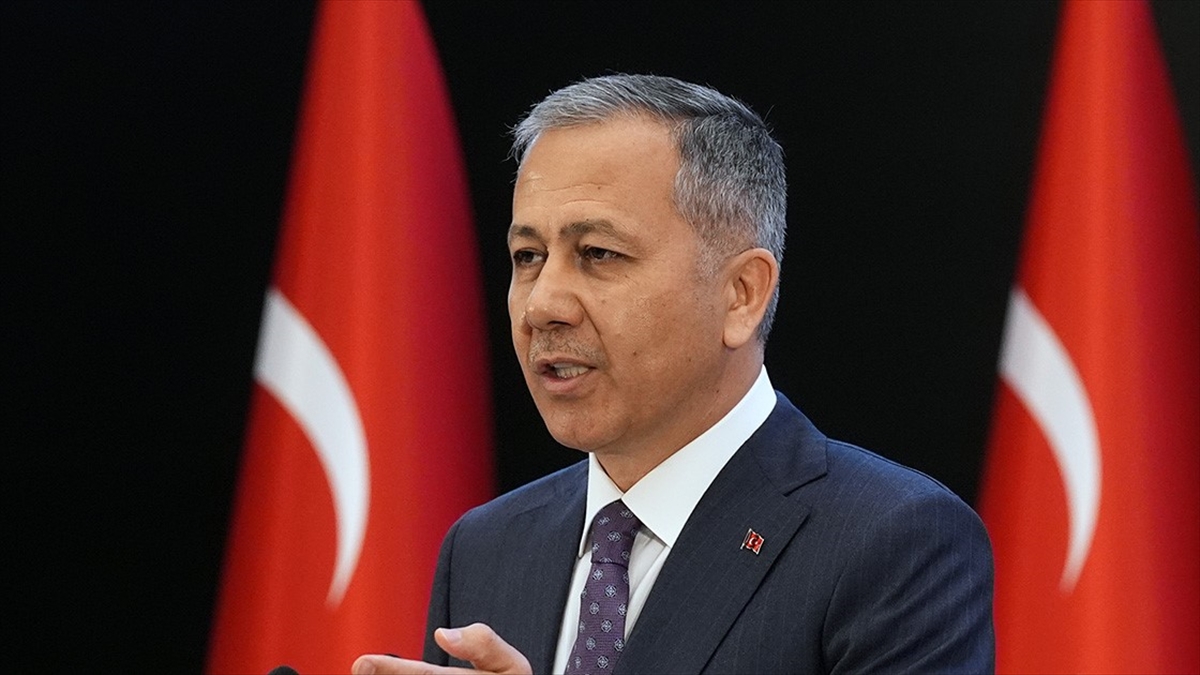 Bakan Yerlikaya: Fetö Firarilerinin Yaklaşık Yüzde 16'Sının Abd'de, Yüzde 23'Nün Almanya'da Olduğu Değerlendiriliyor