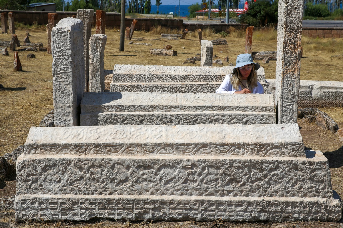 Van Gölü Tarihi Eserler (1)