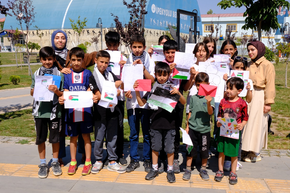 Vandan Gazzzeye Mektup Yazan Çocuklar (9)