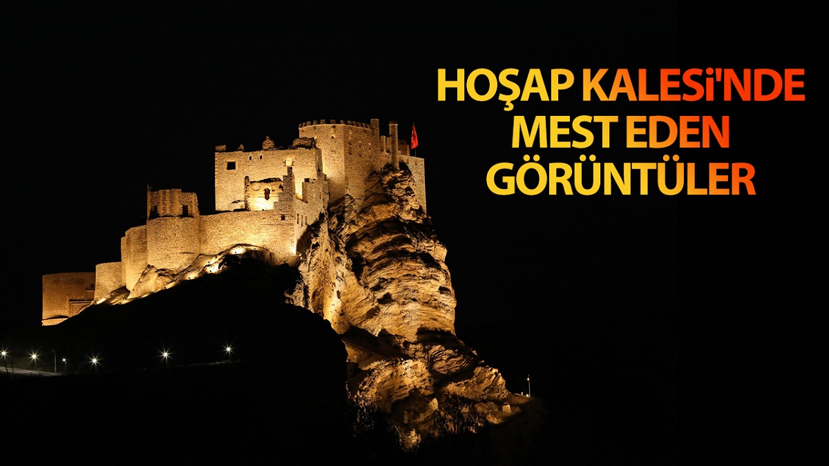 Hosap Kalesi̇ Gece (1)