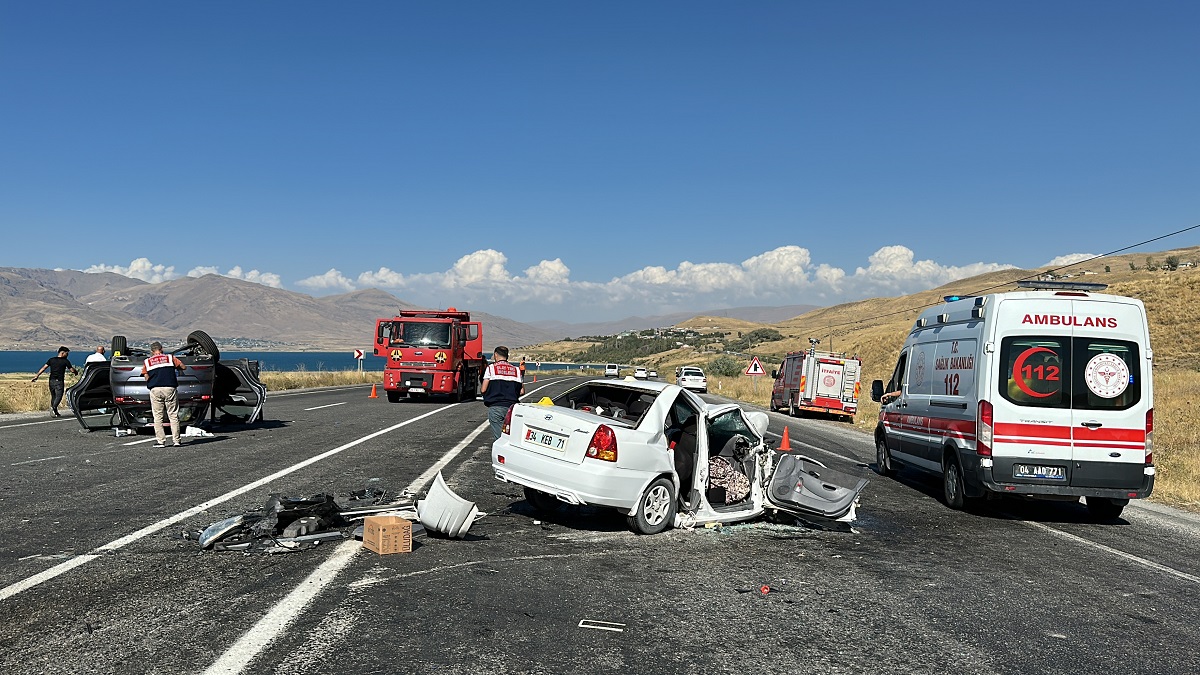 Van Trafik Kazası Erciş Kazası (2)