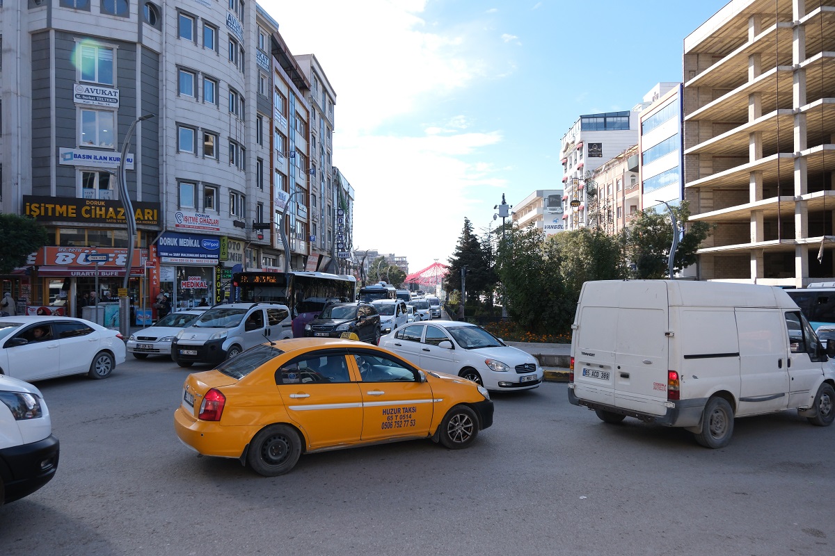 Van Trafik Kaosa Dönüştü (3)