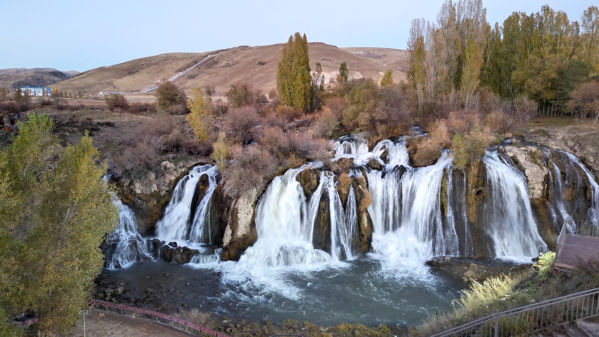 Van Muradiye Şelalesi Sonbahar (3)