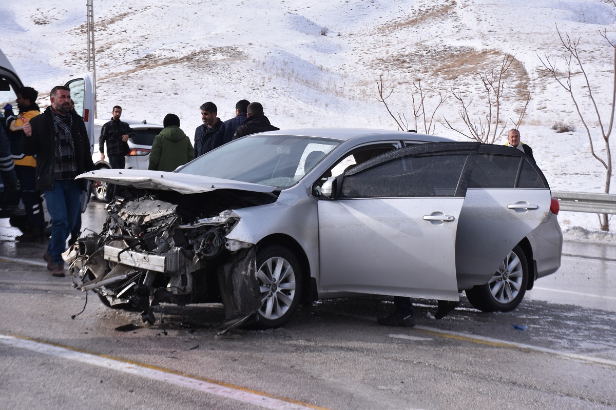 Van Kurubaş Trafik Kazası (1)