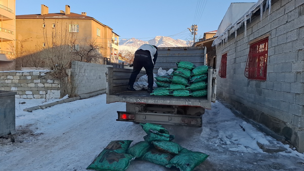 Van Umut Kervanı Yakacak Yardımı (1)