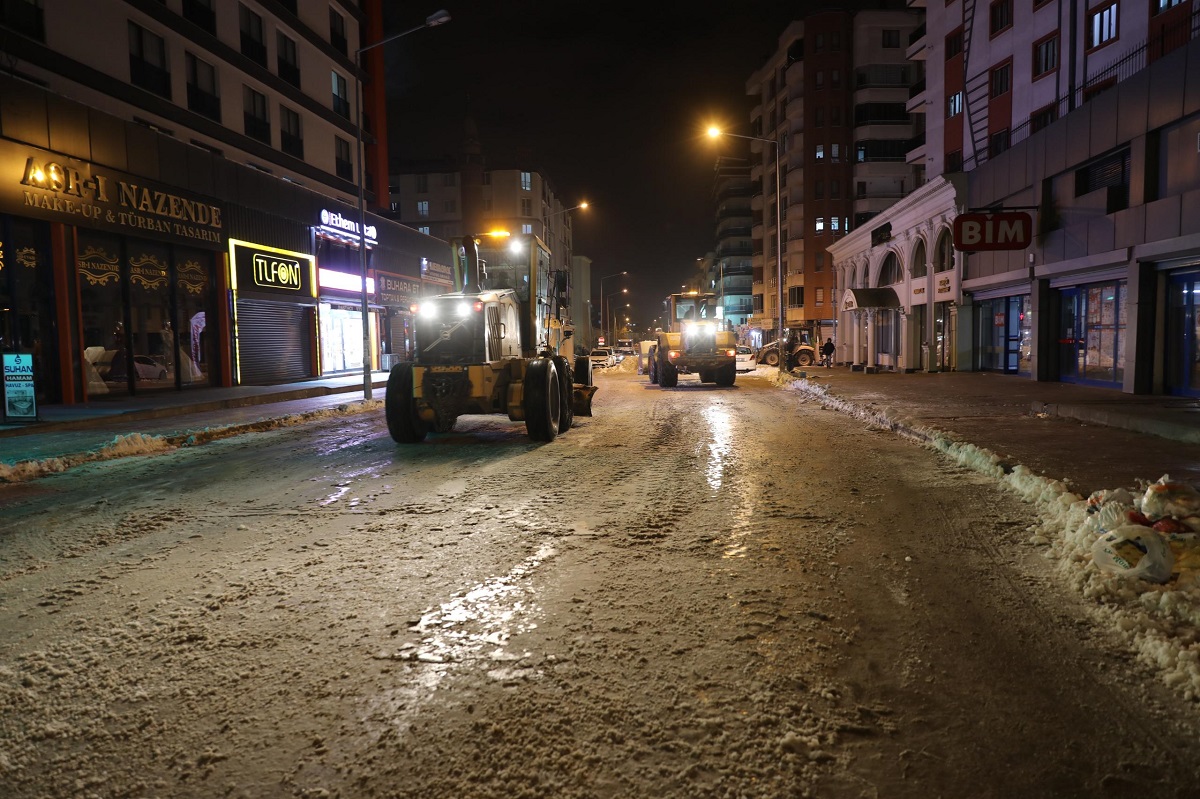 Van Ipekyolu Kar Temizliği (2)