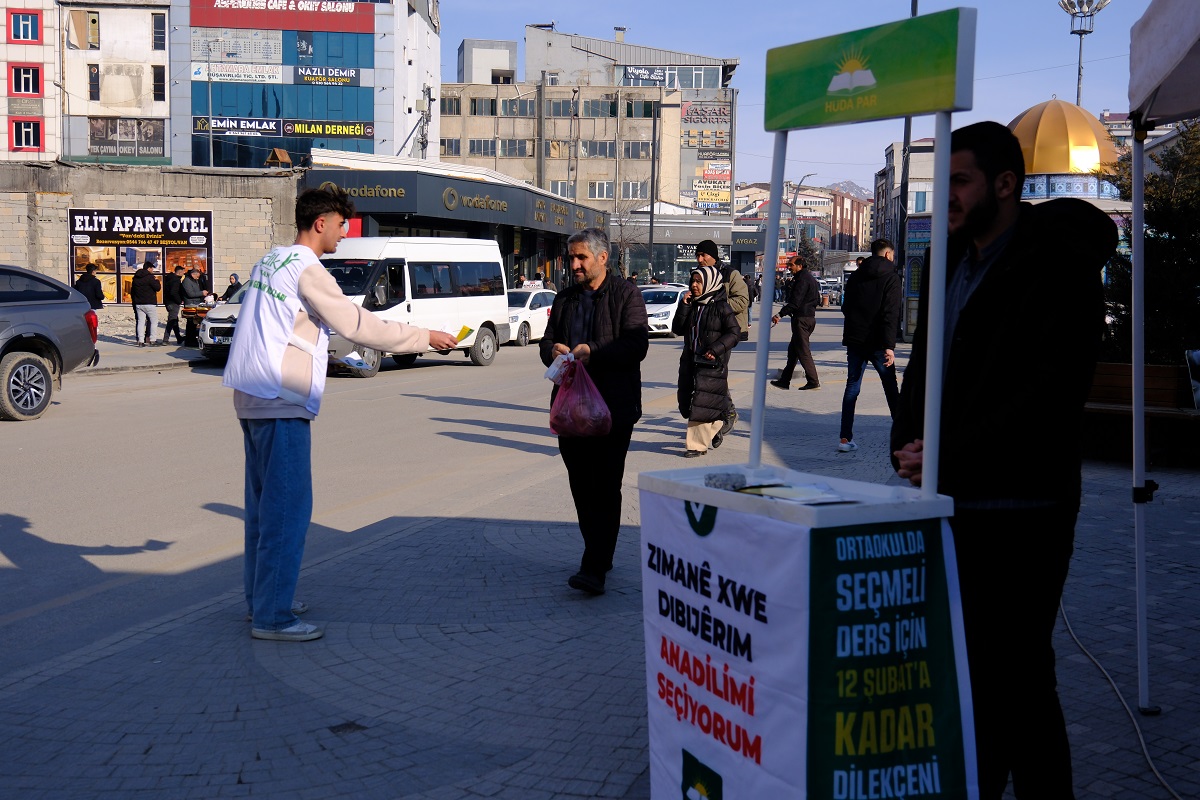 Van Kürtçe Seçmeli Ders Standı (3)