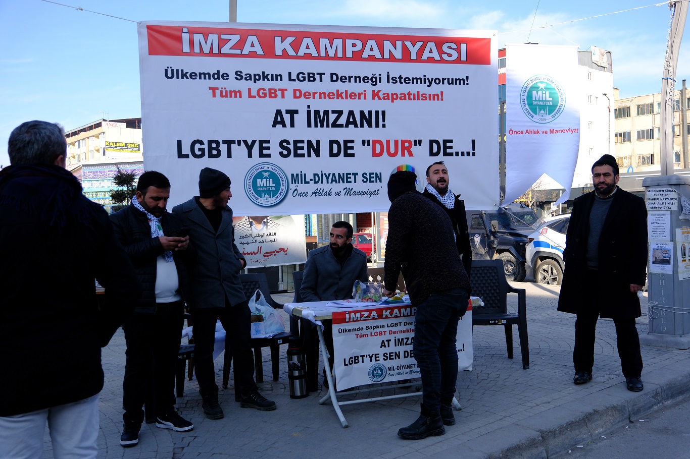 Van Mildiyanetsen Lgbt Imza Kampanyası (1)