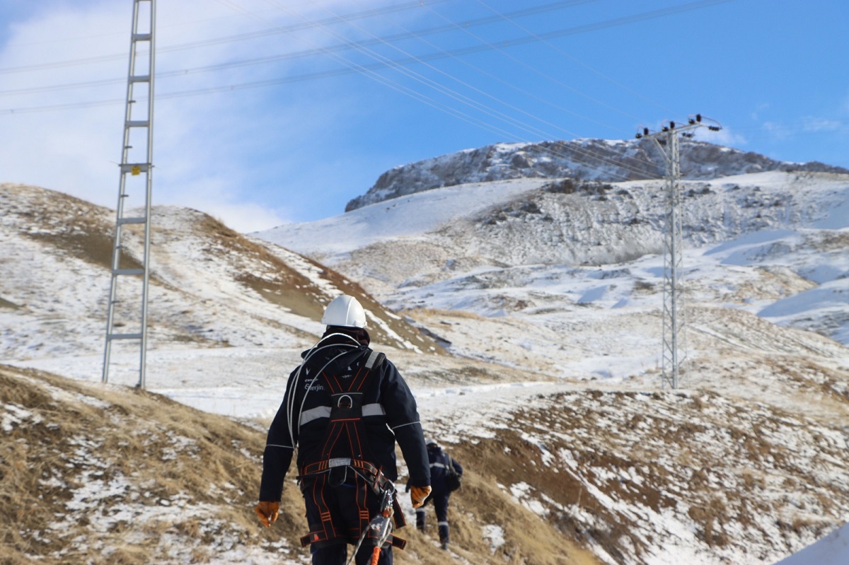 Vedaş Kırsal Mahalle Çalışması Elektrik (2)