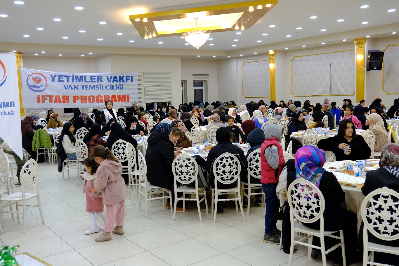 Yetimler Vakfı Van Iftar Programı (2)