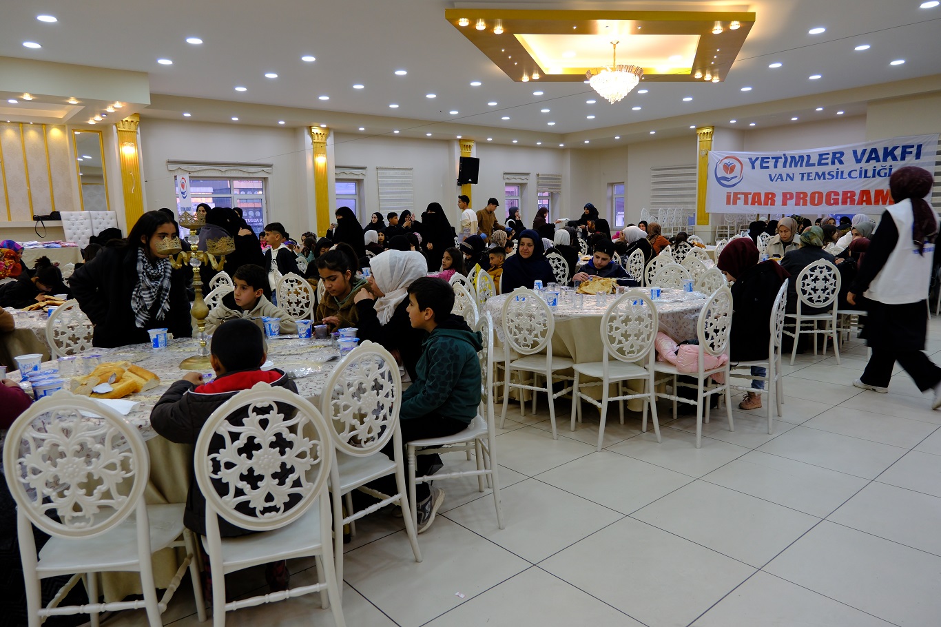 Yetimler Vakfı Van Iftar Programı (8)