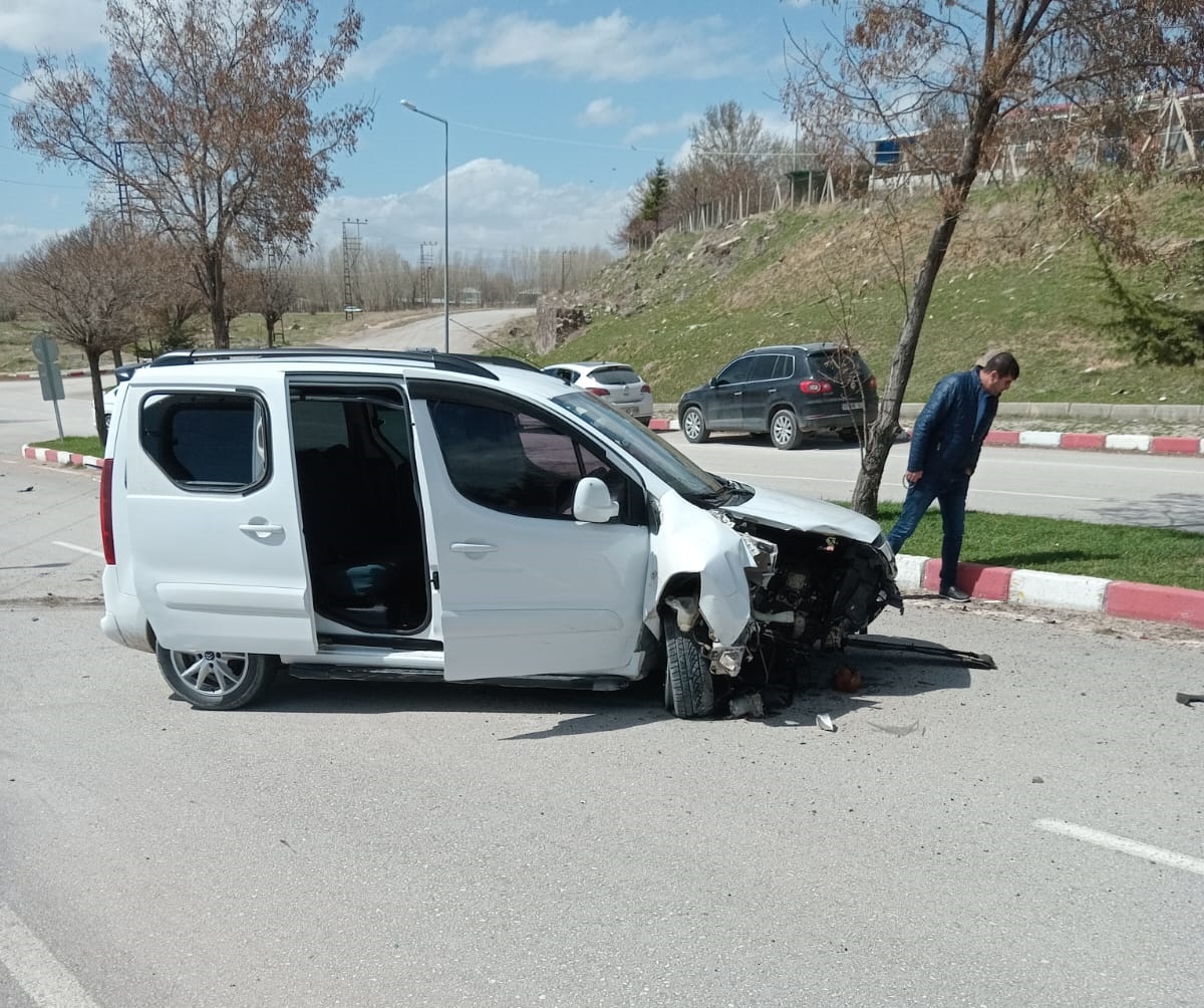 Van Yarış Yapan Araçlar Kazası (4)