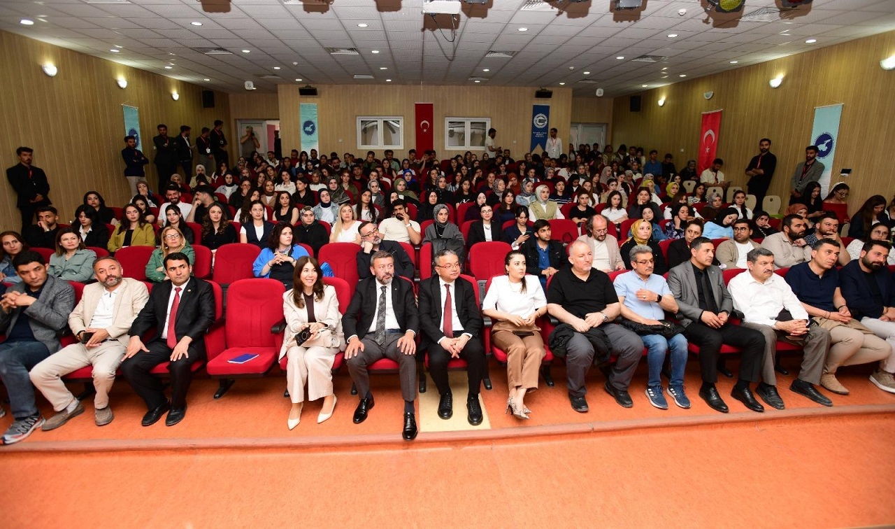 Kalfa Ile Başla Van Yyü (1)