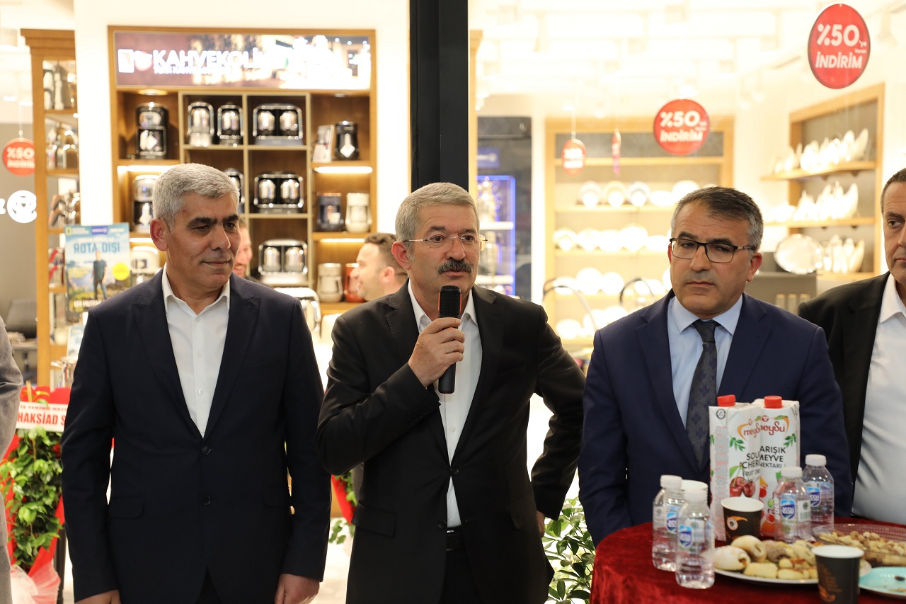 Korkmaz Van Mağazası (2)