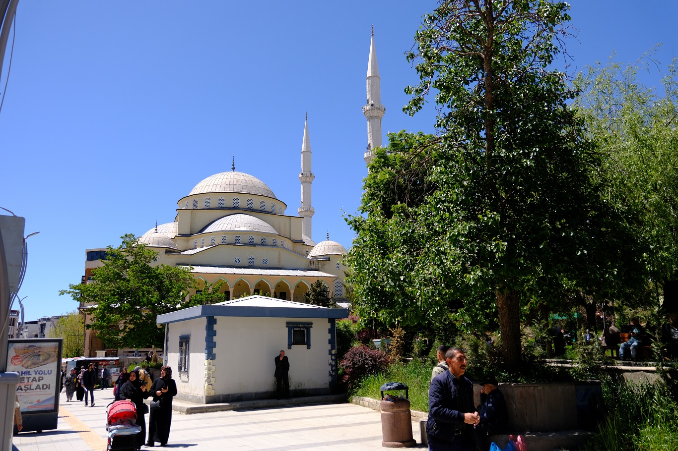Van Hazreti Ömer Cami Son Cuma (11)