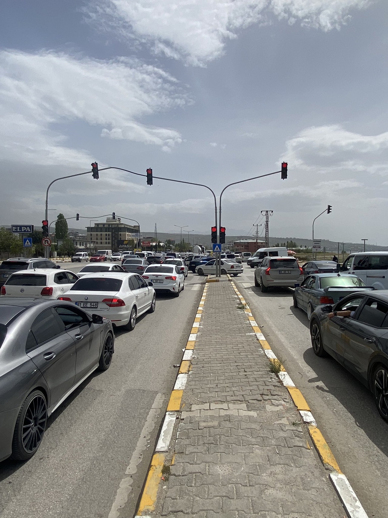 Van Ipekyolu Caddesi Neden Kapalı (1)
