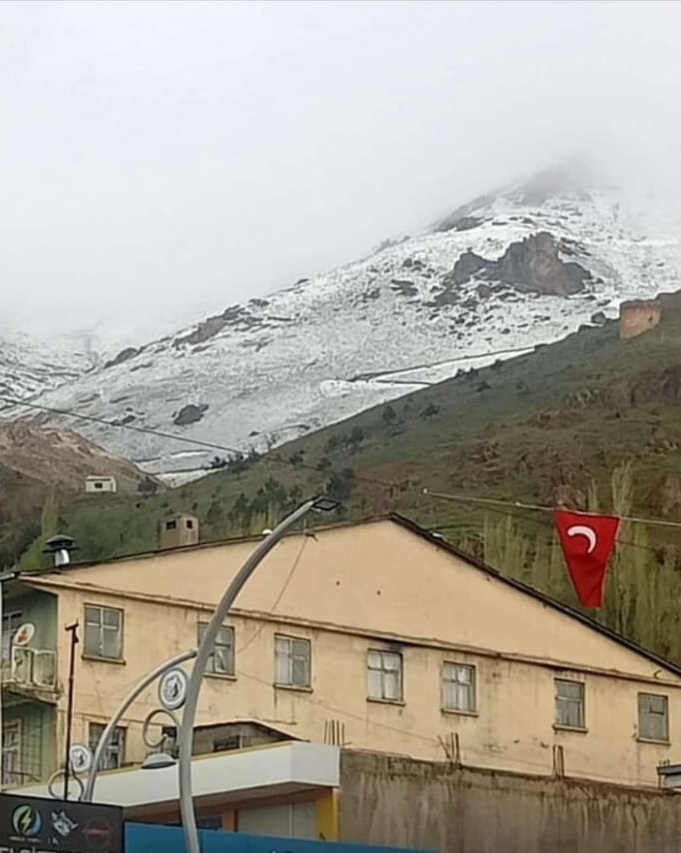 Van Mayıs Ayı Kar Yağışı (2)-1