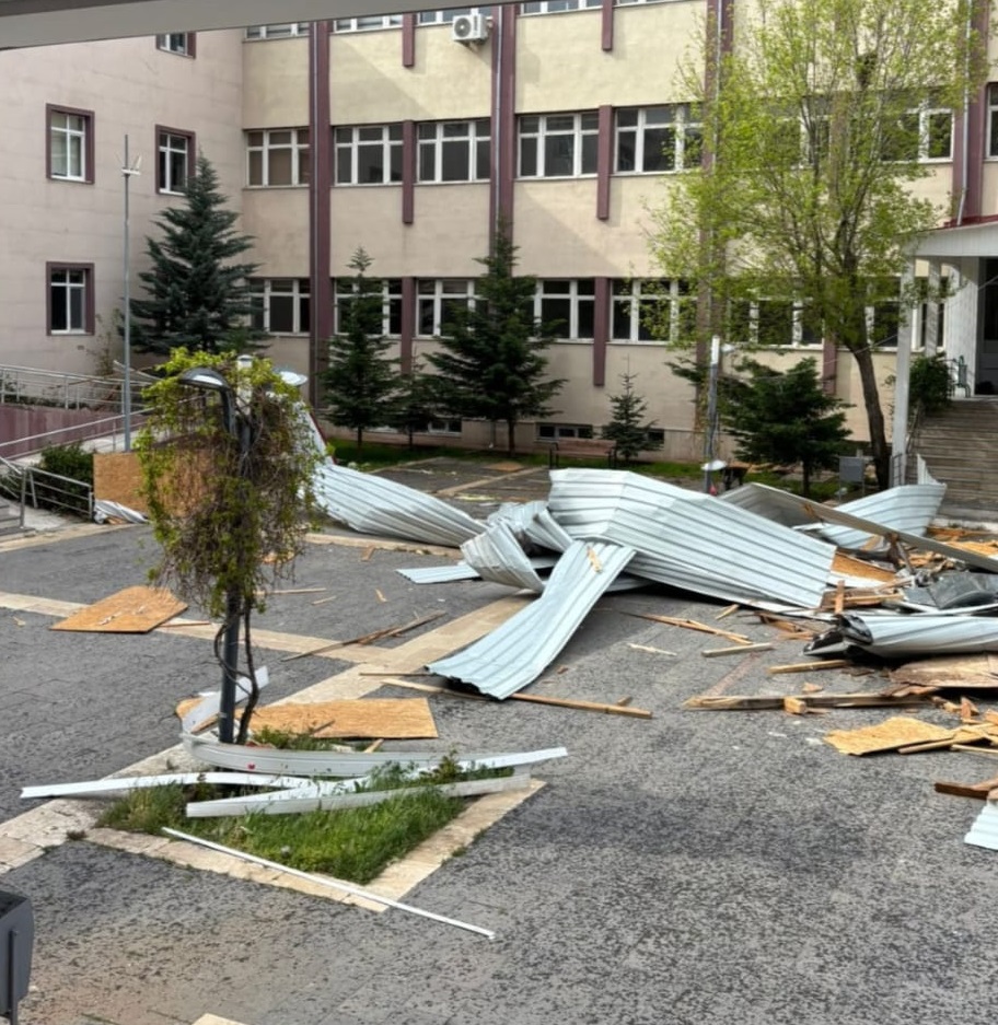 Van Yyü Fırtına (1)