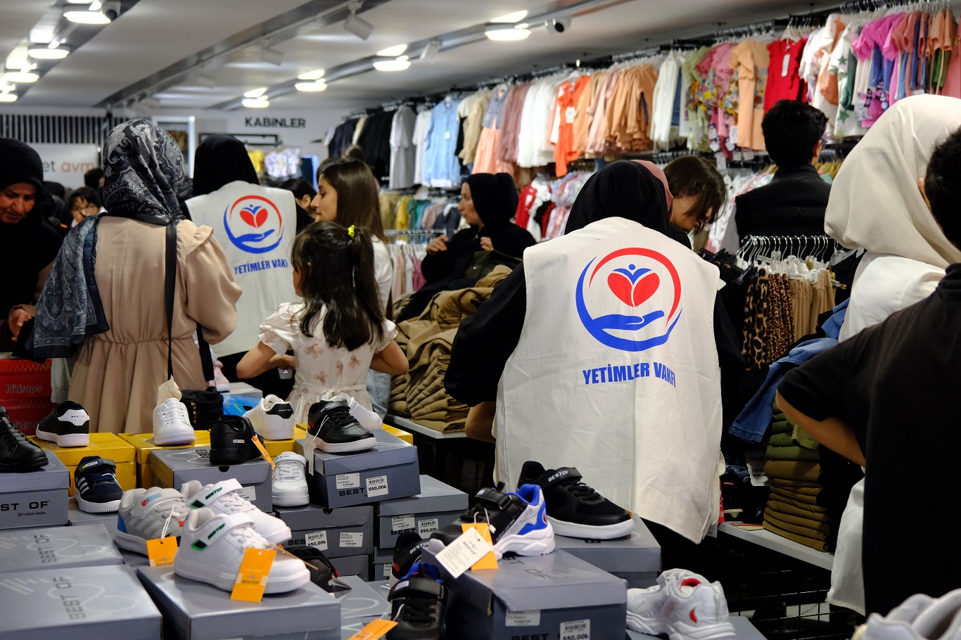 Yetimler Vakfı Van Bayramlık Yardımı (11)