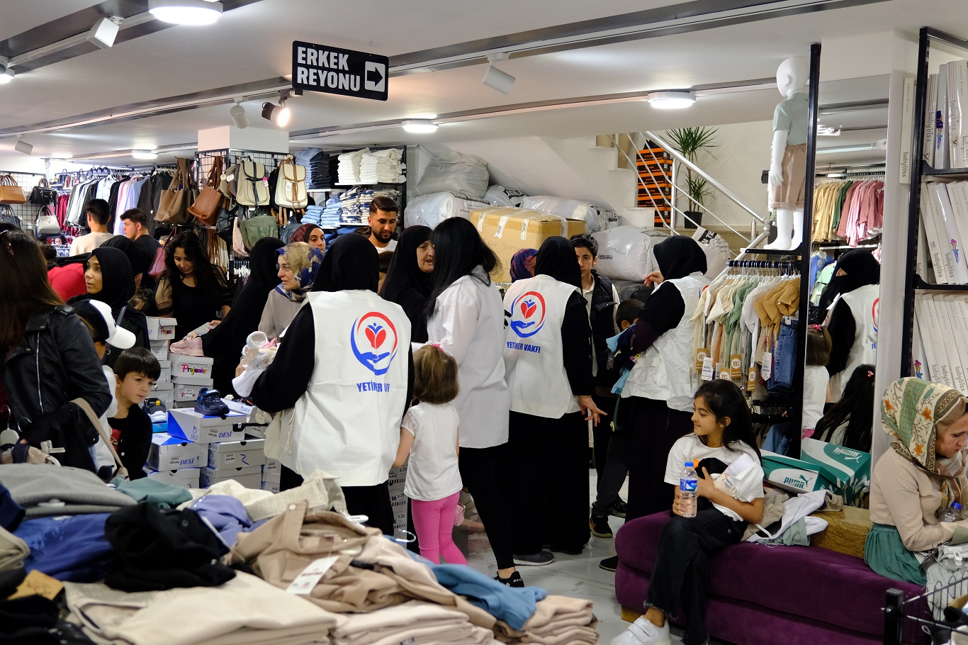 Yetimler Vakfı Van Bayramlık Yardımı (9)