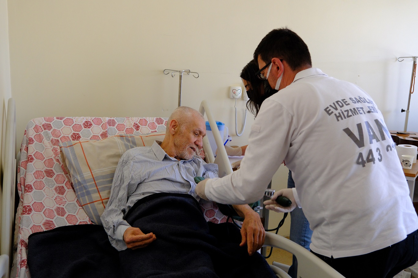 Van Huzurevi Yaşlı Evde Sağlık (12)