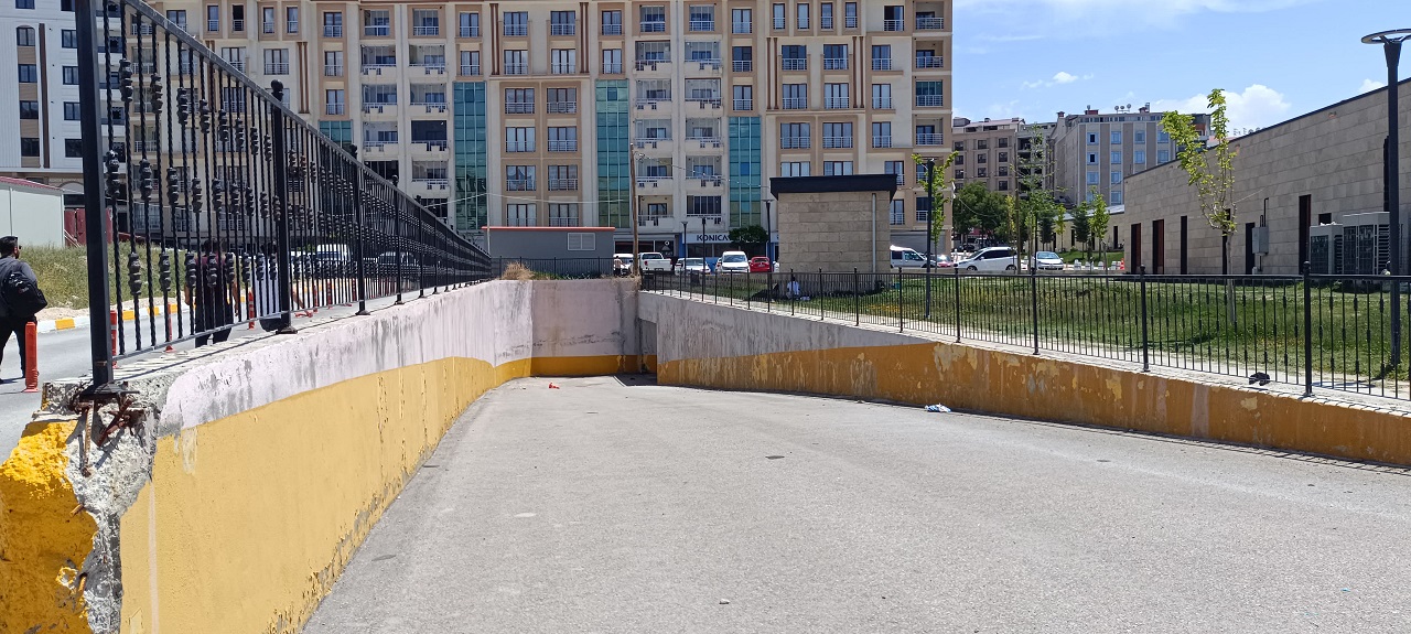 Van Ipekyolu Millet Bahçesi Otoparkı (3)