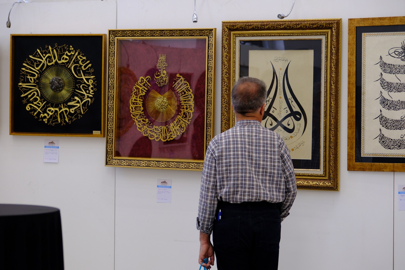 Van Unutulmaya Yüz Tutmuş Sanatlar Sergisi Başladı (1)