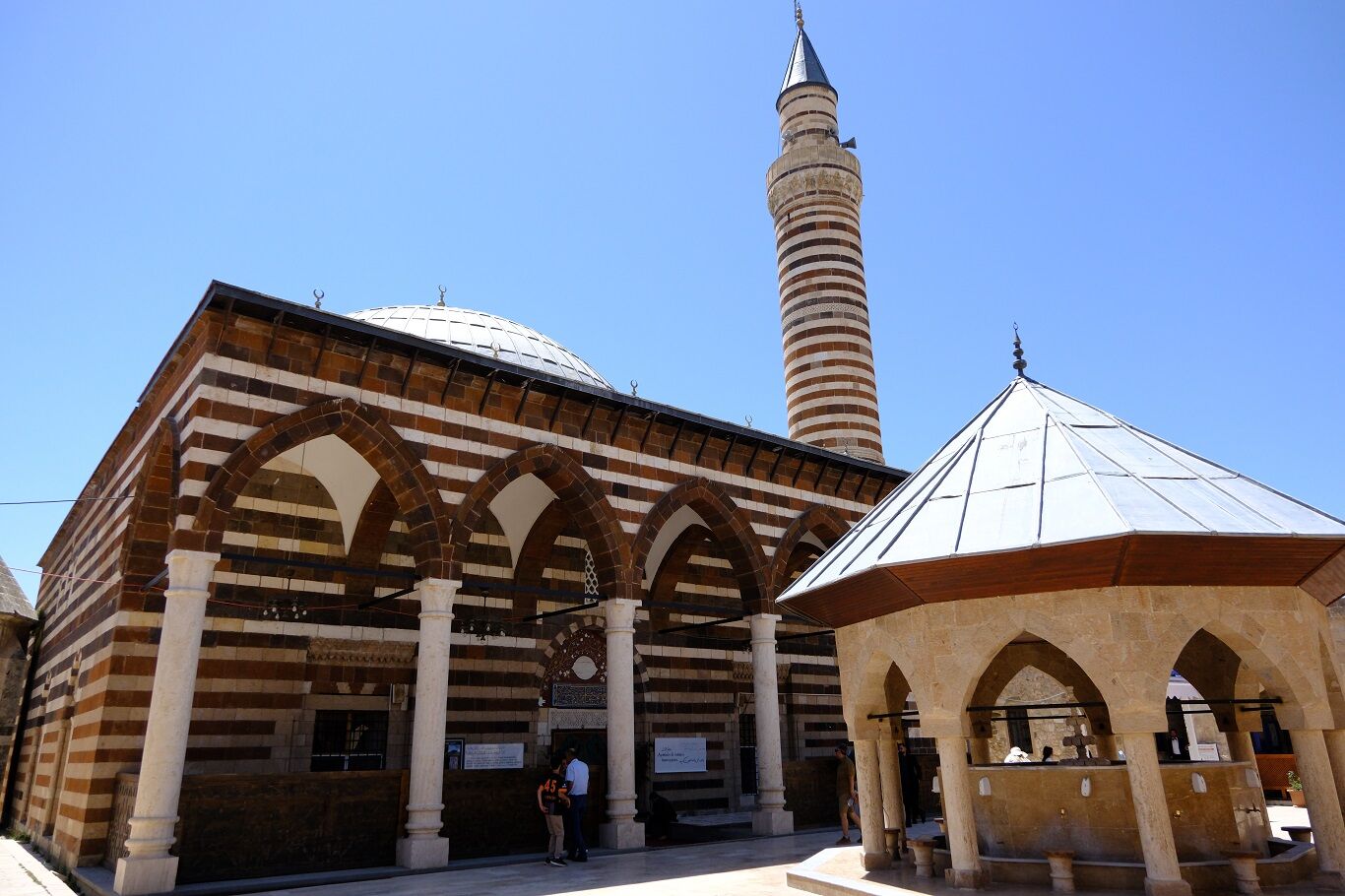 Hüsrev Paşa Cami Kuran Kursu Ve Hat (1)