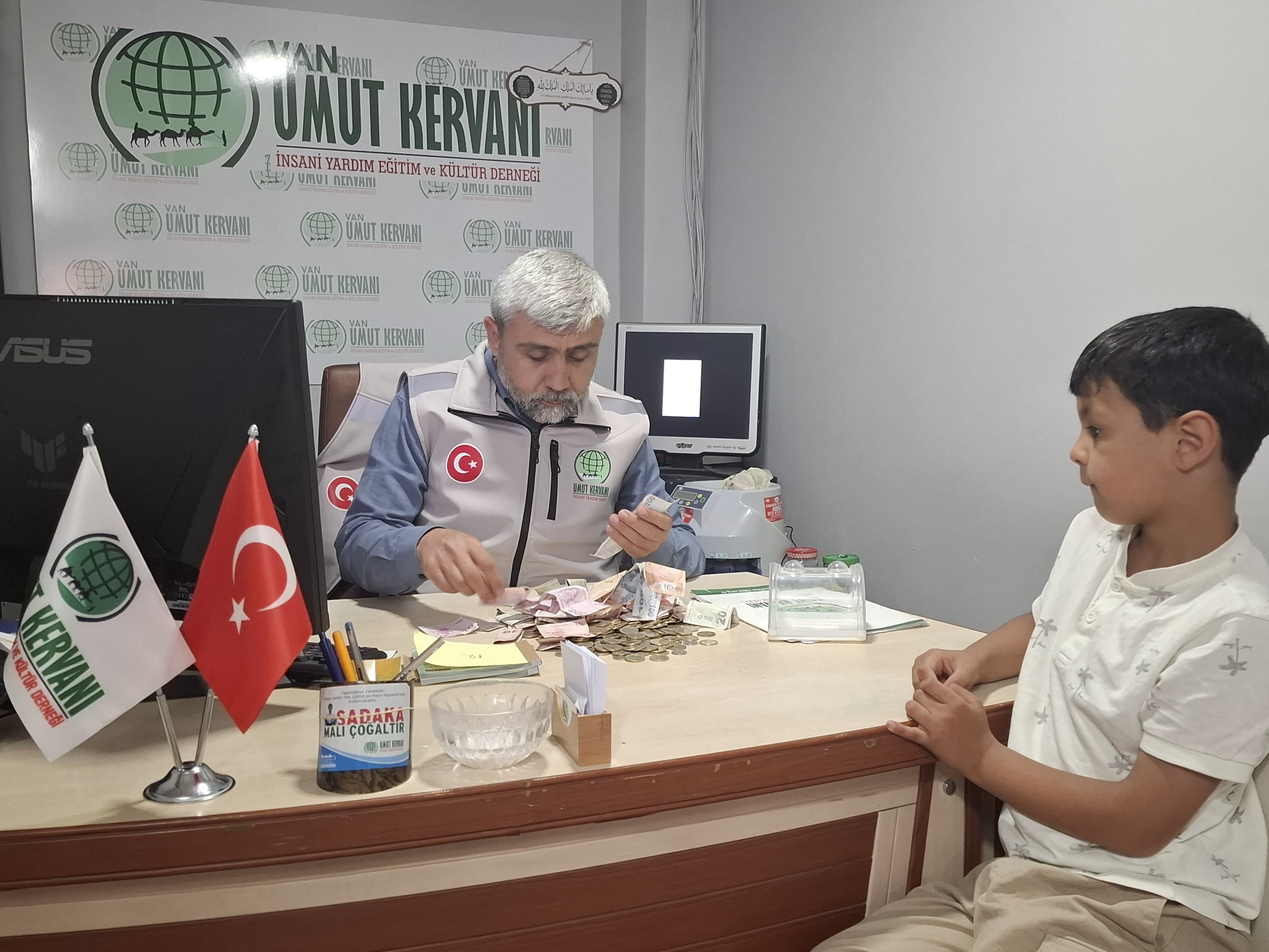 Umut Kervanı Bağış (3)