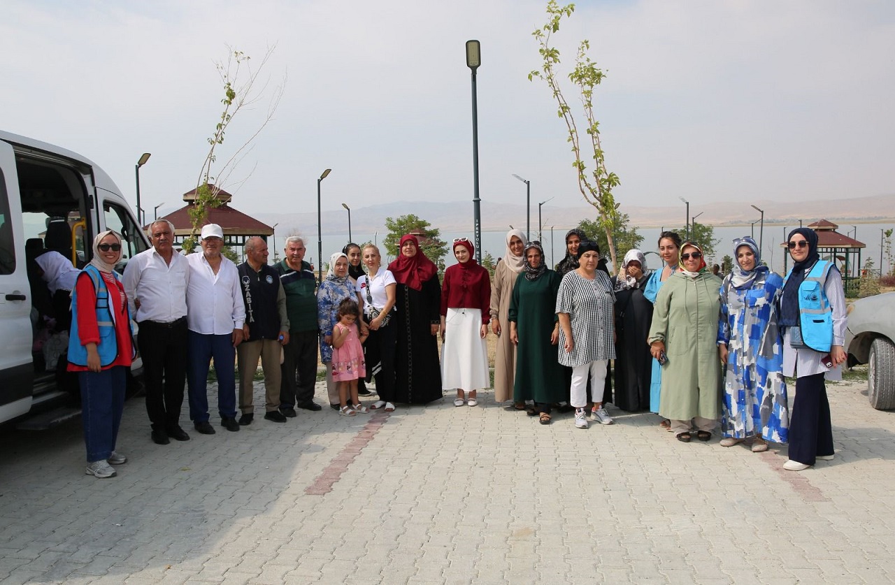 Yaşlı Gezi Van (4)