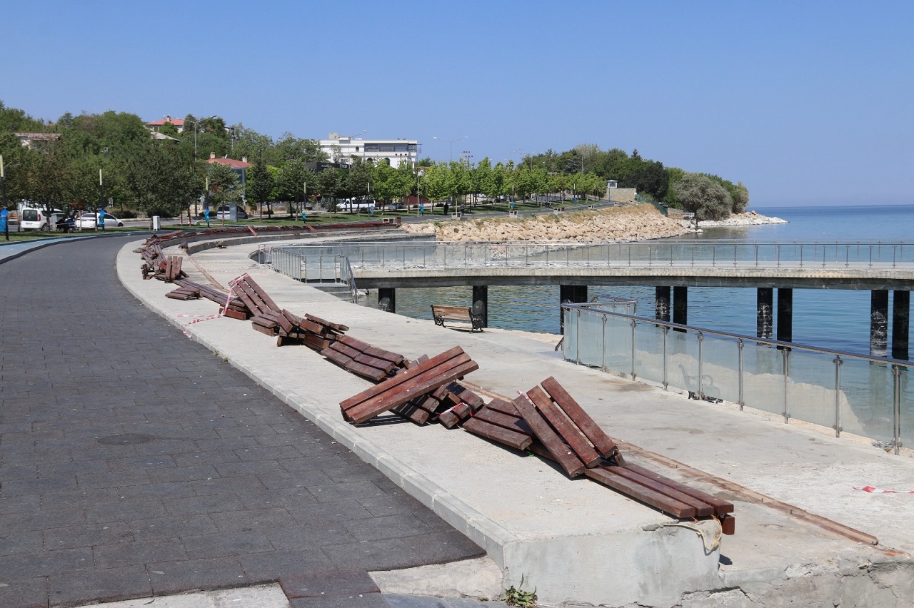 Edremit Kent Meydanı (2)