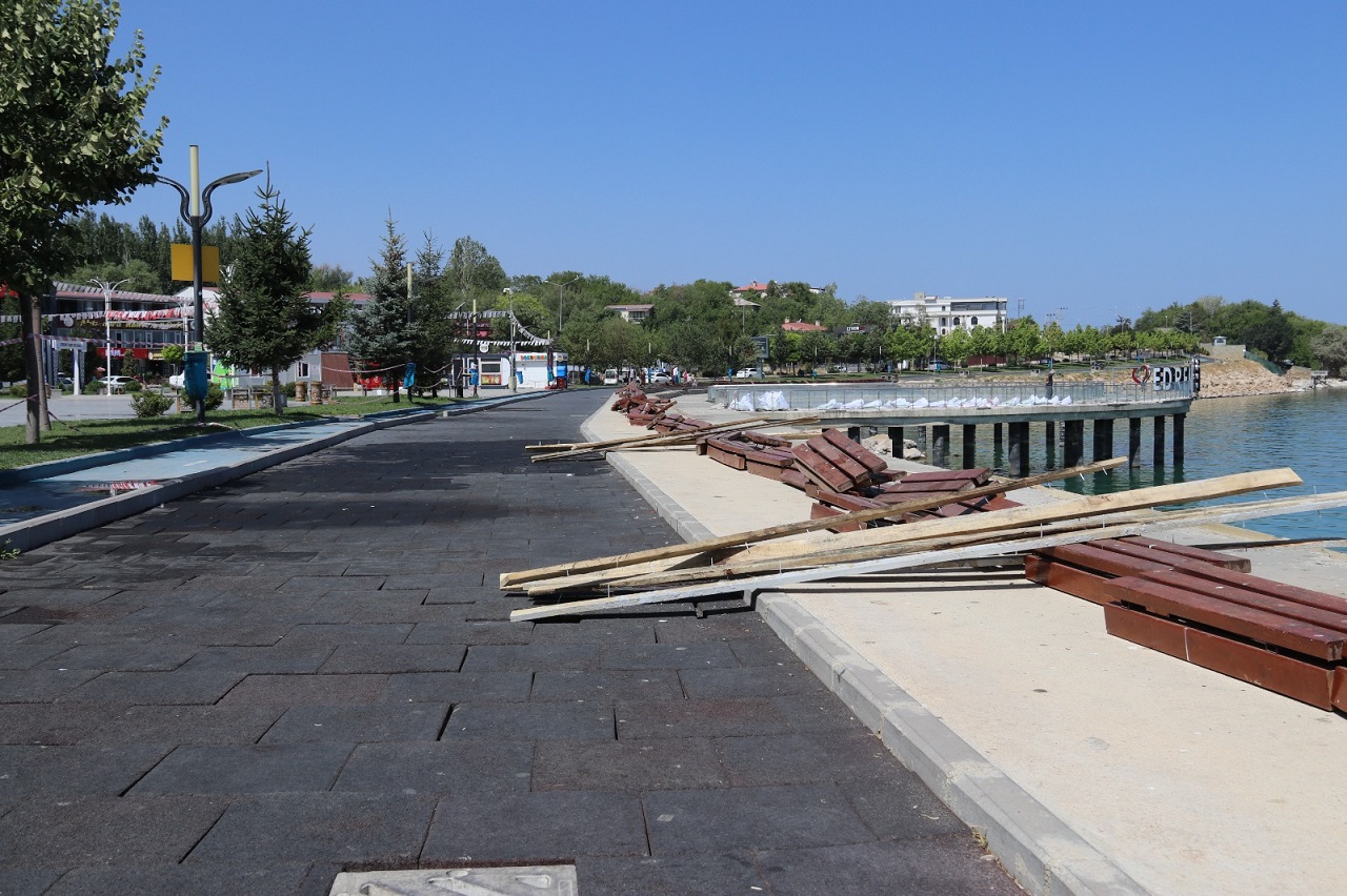 Edremit Kent Meydanı (4)